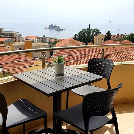 Anja & Ogo Apartments Sea View & Pool Petrovac Kültér fotó